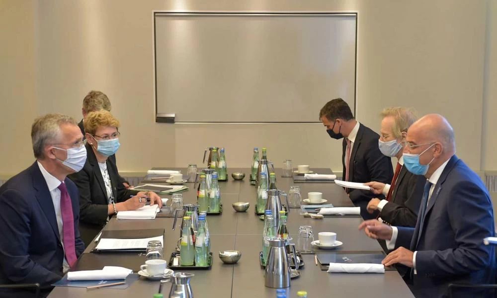 Η τουρκική παραβατικότητα στο επίκεντρο της συνάντησης Δένδια - Στόλτενμπεργκ